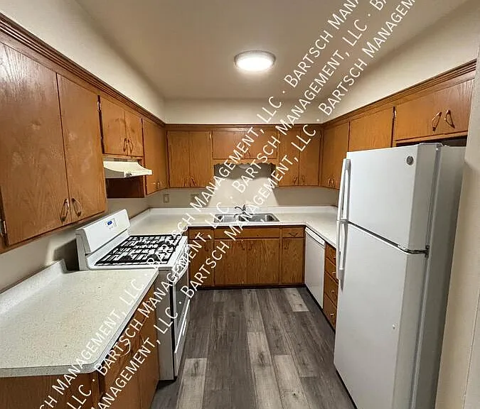 10538 W Bobolink Ave #7 — Photo 6