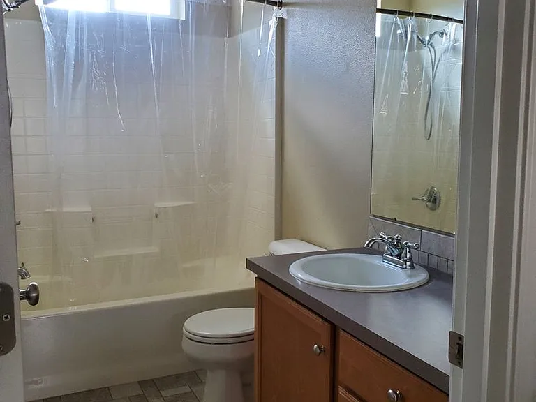 7612 Kodiak Ave NE — Photo 14