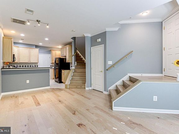 5th image of 7166 Little Thames Dr #181