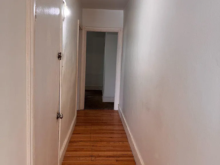 1016 W Main St — Photo 5