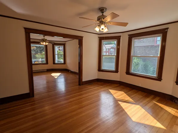 34 Pond St, Framingham, MA 01702