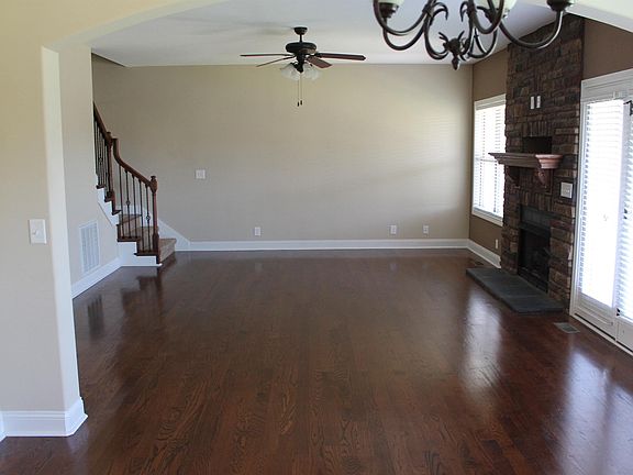 4th image of 1185 Dygert Ct