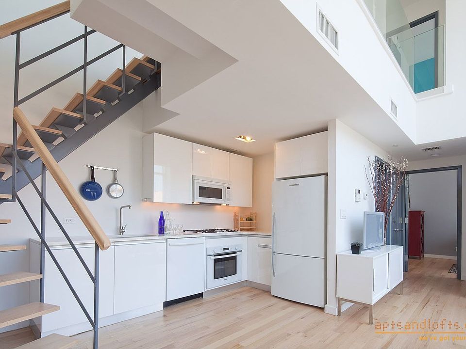 1st image of 904 Pacific St APT 501