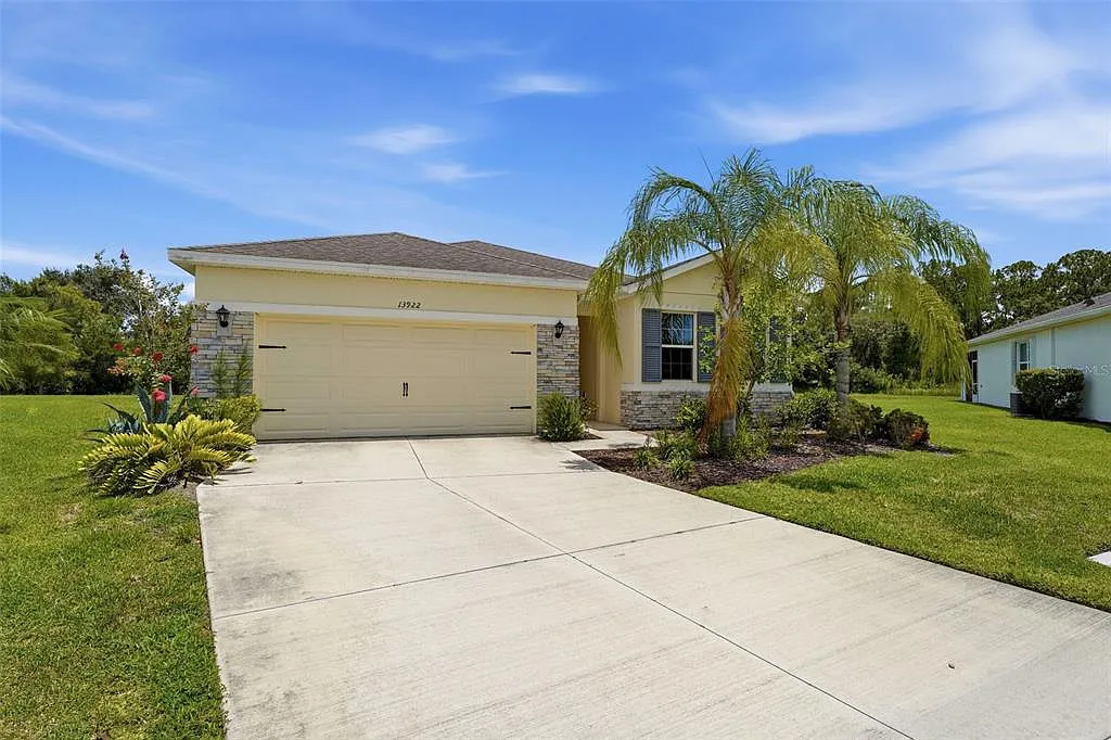 4 bed, 2.0 bath, 2047 sqft, $2,995 — Photo 1