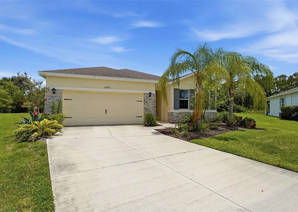 13922 Woodbridge Ter