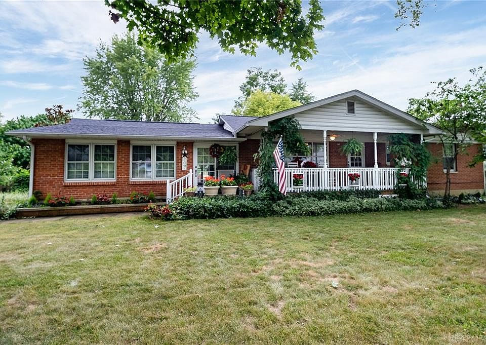 1st image of 769 Hillcrest Ave