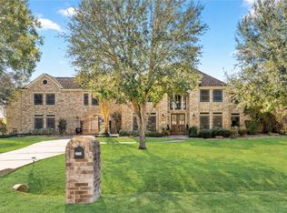 2111 N Shadow Grove Ln, Richmond, TX 77406