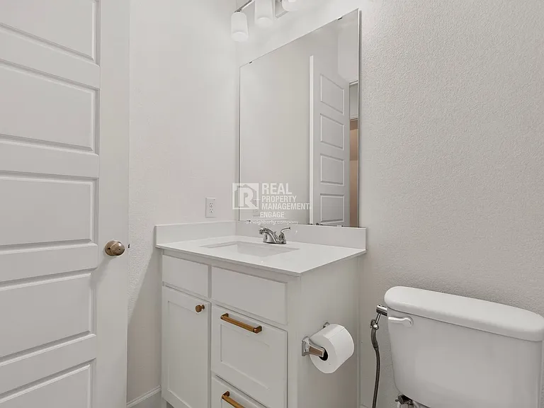 2933 Eccleston St — Photo 17