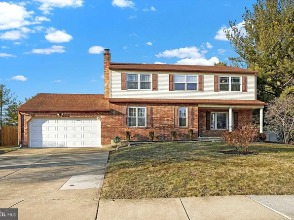 23 Flinthill Dr, Newark, DE 19702