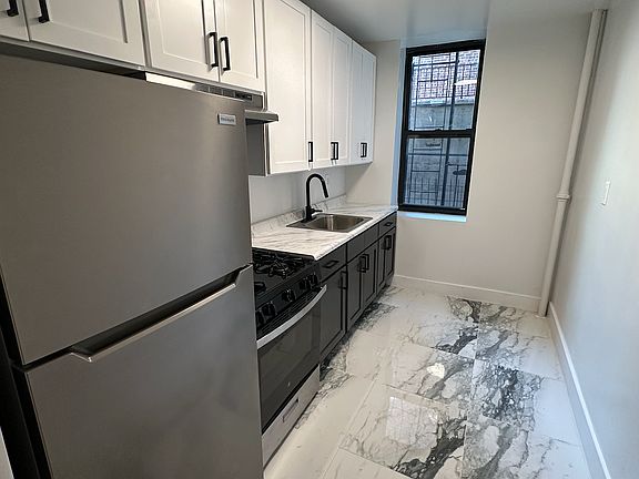 4th image of 585 E 21st St APT 1D