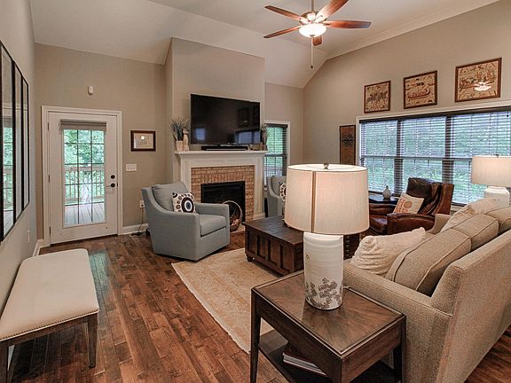 5th image of 1034 Providence Grove Way