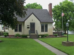 217 5th Ave NE, Osseo, MN 55369