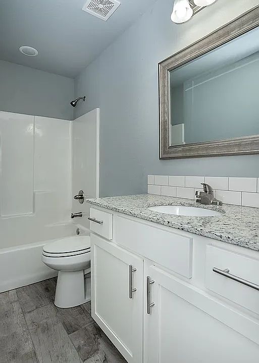 1st image of 163 E 9th St
