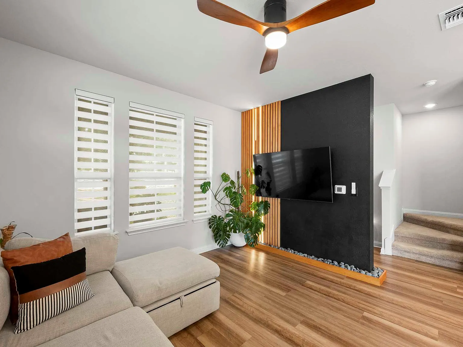 2 bed, 2.5 bath, 1247 sqft, $2,050 — Photo 3