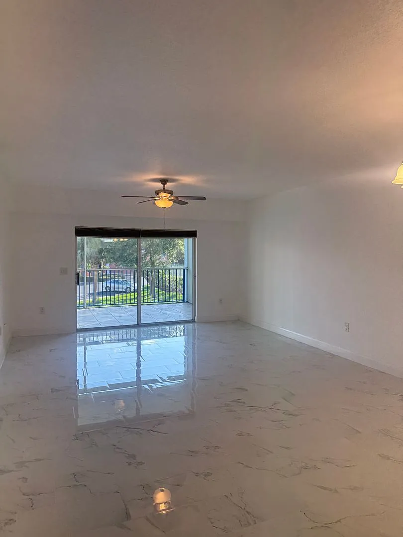 Updated & Spacious 2 Bedroom 2 Bath Condo with Large Balcony — Photo 3