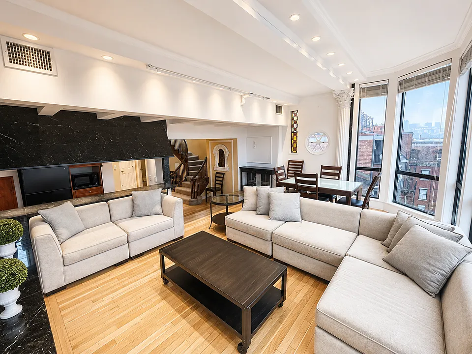 101 Beacon St #PENTHOUSE