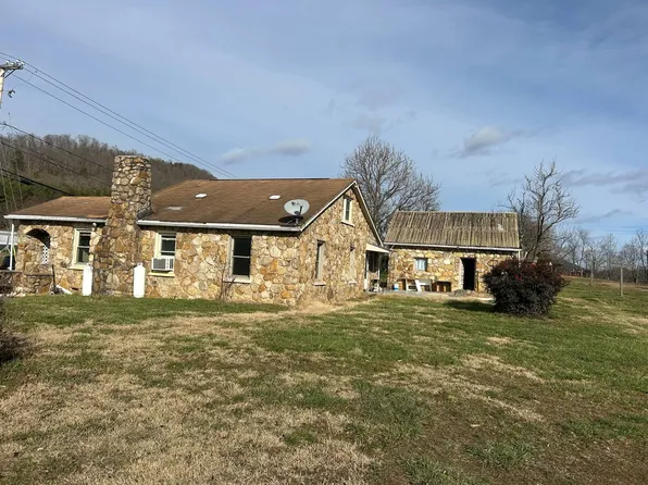 303 Houston Ln, Glen Lyn, VA 24093