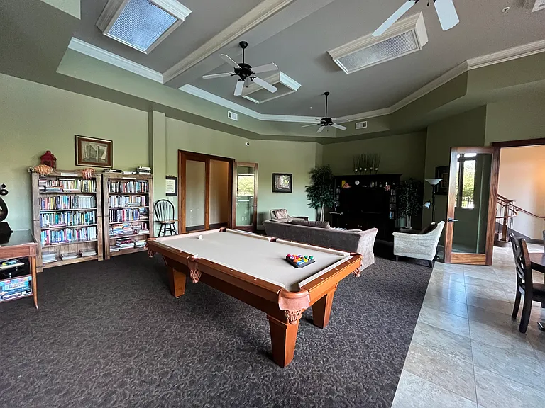445 W Blount Ave #314 — Photo 22