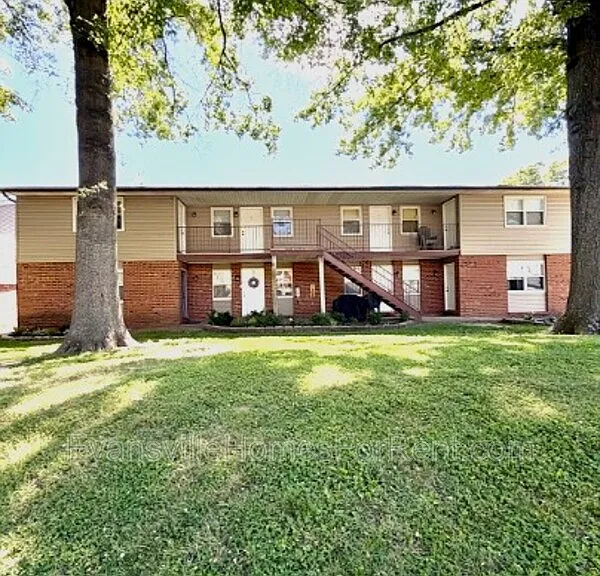 426 S Bosse Ave — Photo 1