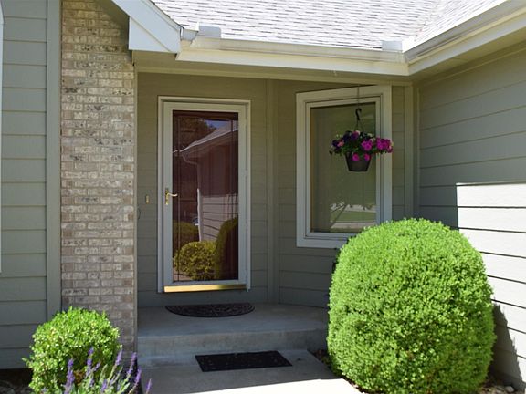 2nd image of 3637 SW Spring Hill Dr