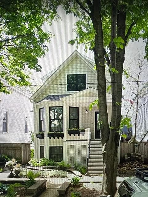 1st image of 3620 N Seeley Ave