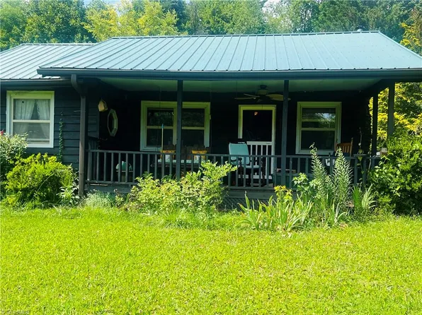 251 Donavan Ln, Dobson, NC 27017