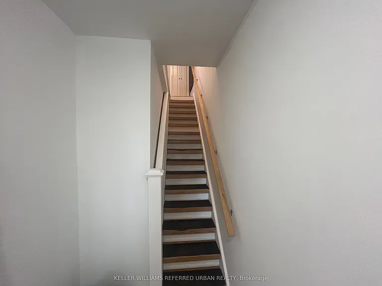 91 Dovercourt Rd #UPPER — Photo 3