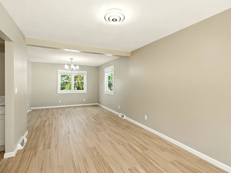 2380 Croydon Rd — Photo 29