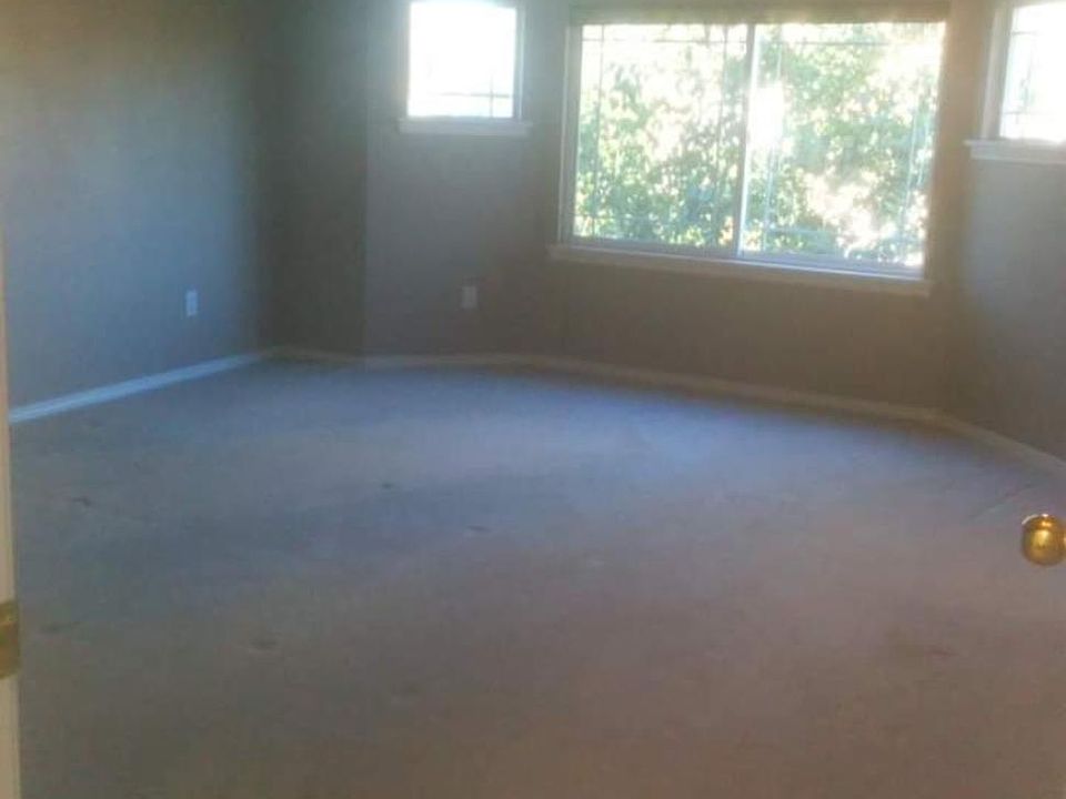 2nd image of 9010 Mary Ave NW