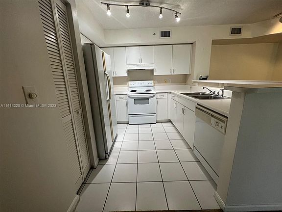 5th image of 4832 N State Road 7 APT 203