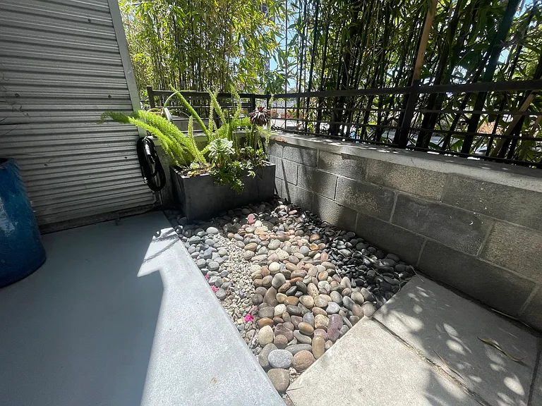 208 S Venice Blvd #B — Photo 2
