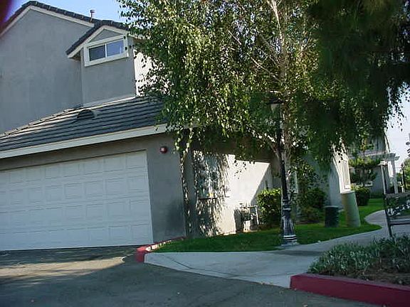 DOUBLE ATTACHED GARAGE