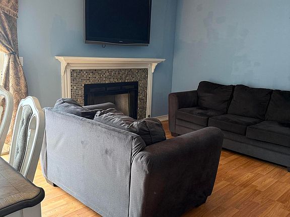 3rd image of 210 Raritan Place