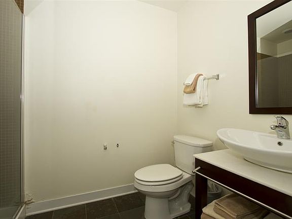 5th image of 650 W Wayman St Unit 204C