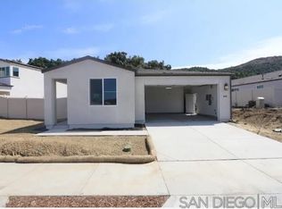 543 Meadowood St #301, Fallbrook, CA 92028