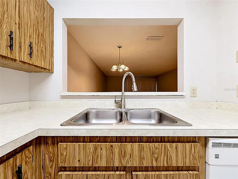 2113 NE 38th Ave — Photo 14