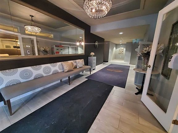 4th image of 40 Ferndale Dr S #304