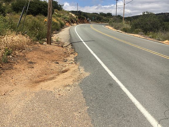 Exterior Neighborhood (street photo)