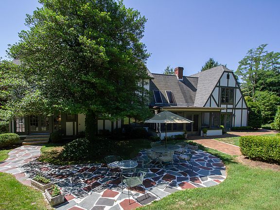 4th image of 43 Buena Vista Ave
