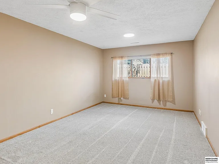 7308 S 155th Ave — Photo 30