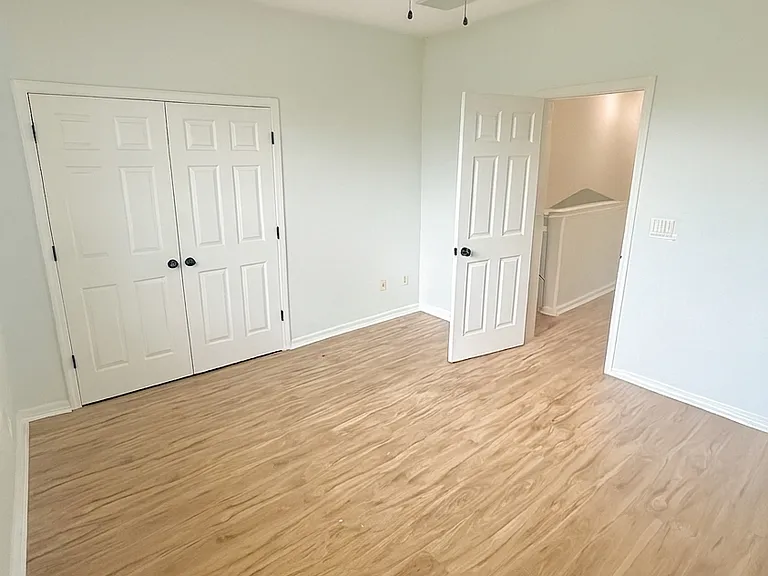 3910 Silverlake Way — Photo 9