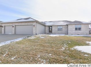 5212 Crane Dr, Springfield, IL 62711