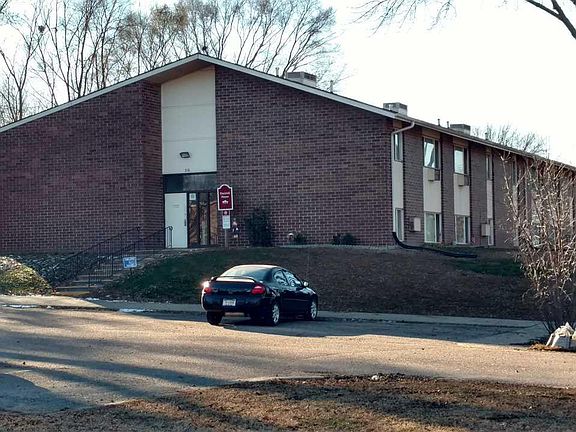 3rd image of 316 E 16th St
