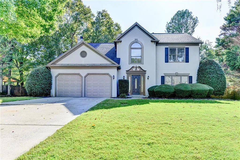 4 bed, 2.5 bath, 2184 sqft, $3,000 — Photo 1