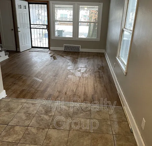 25561 Tungsten Rd — Photo 2