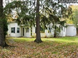 1472 Raleigh Blvd, Akron, OH 44321