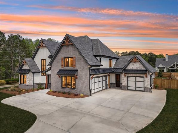 1095 Lanier Pl, Cumming, GA 30041