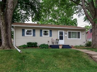 3009 Oak Street Ct, Bettendorf, IA 52722