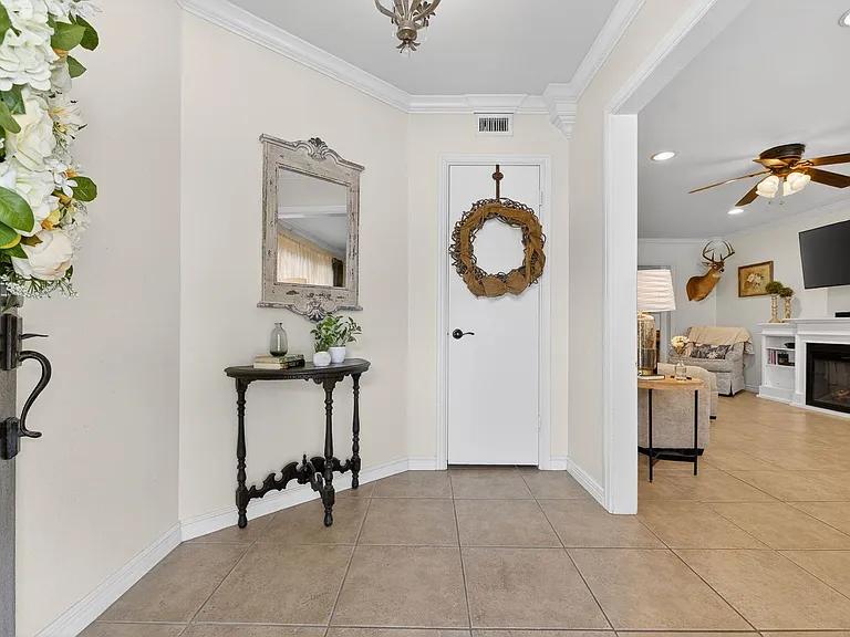 609 Peerman Pl — Photo 3