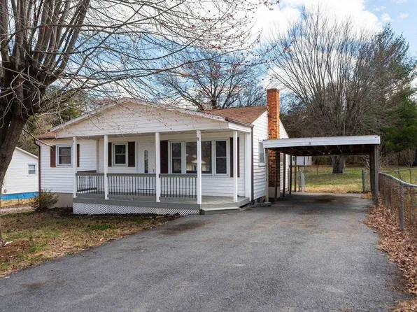 89 Locust St, Verona, VA 24482